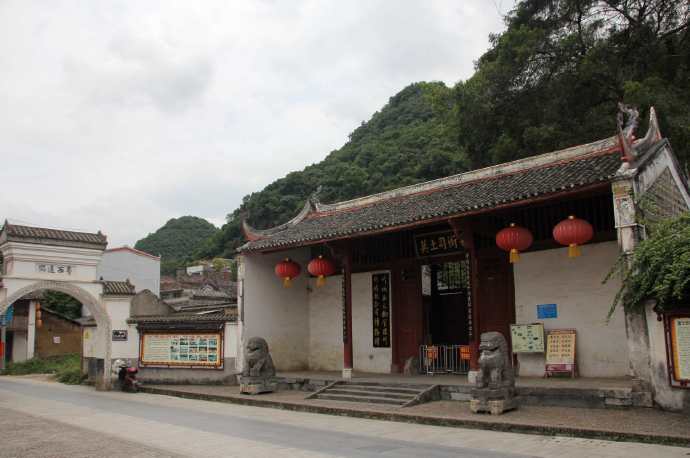 文章附图